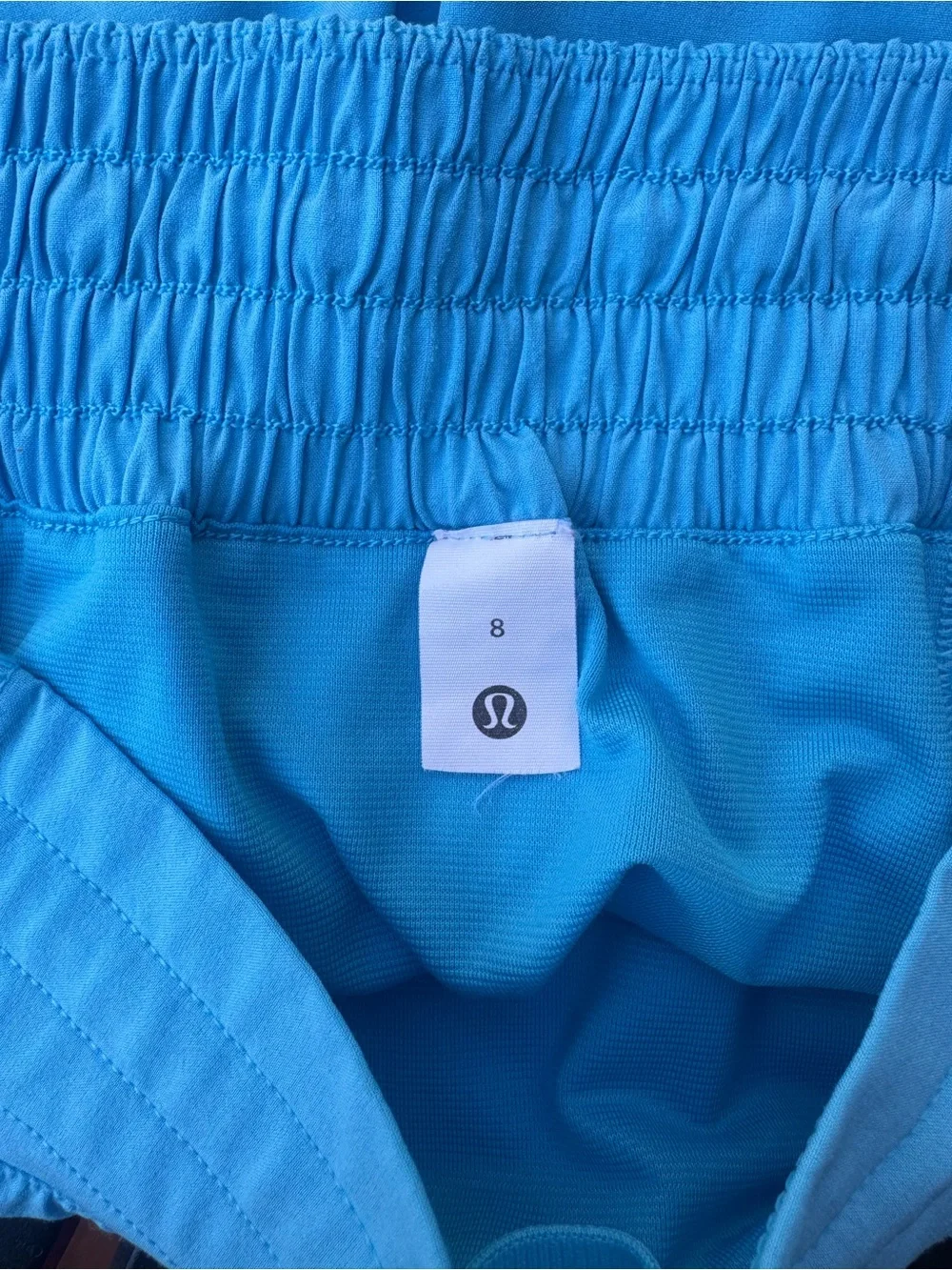 Lululemon Hotty Hot High Rise 2.5” shorts - Kayak Blue Light - Picture 3 of 3